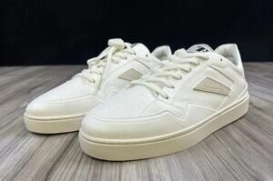Thousand Fell Court Sneakers White Vegan Leather Sustainable Womens Size 10 NEW